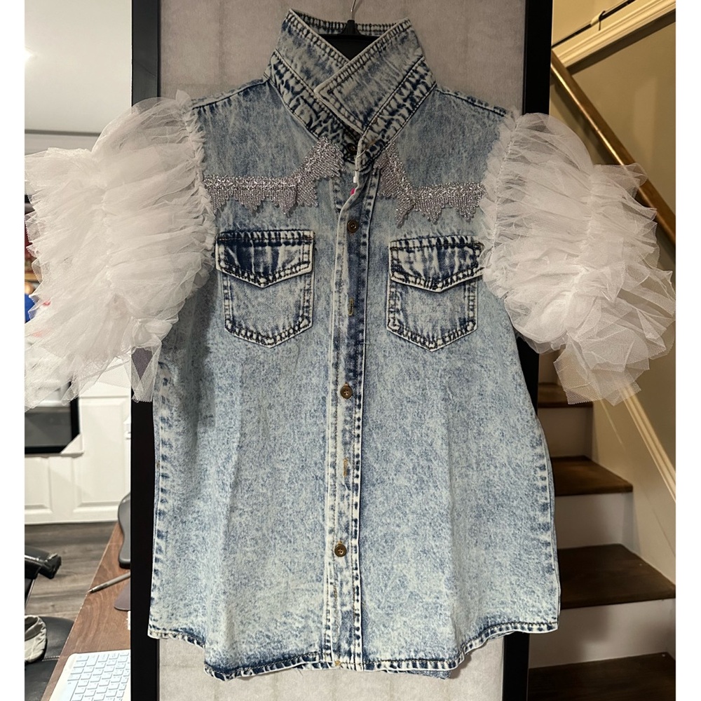 Women’s Button-Down Collar Denim Shirt US S/6.